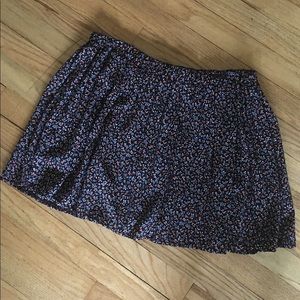 ✨NWOT✨Brandy Melville floral skirt